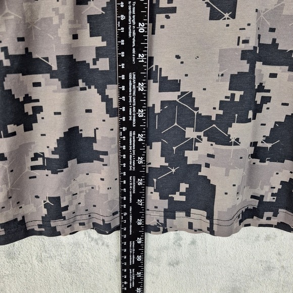 Gymshark Tank Top Medium Gray Digital Camo Muscle Workout Gym Training Running - Picture 4 of 7